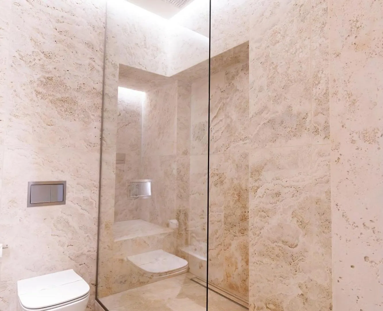 Camillo Benso - M&M Holiday House Perugia 0*,  Italia